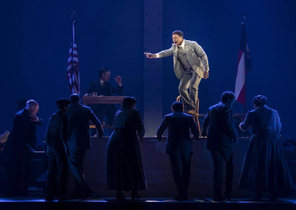 Tek Kişilik Tiyatro Sahnesi Nasıl Hazırlanır?