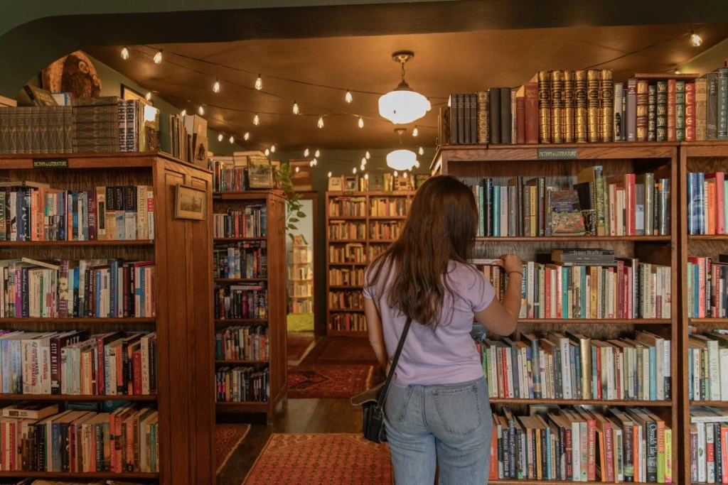 Şehrinizdeki En İyi ve En Uygun Kitapçılar