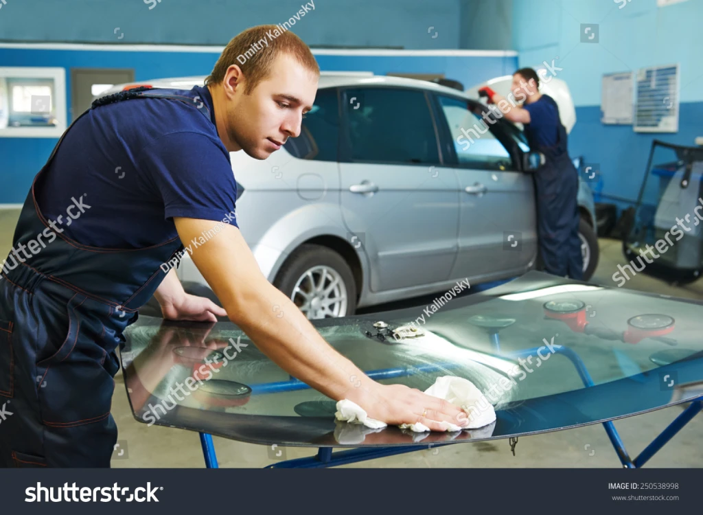 Oto Cam Çatlağı Tamir Edilir mi?