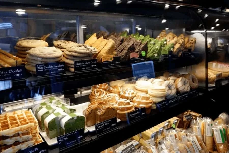 Starbucks’ta Ne Yenir? Starbucks Yiyecek Önerileri