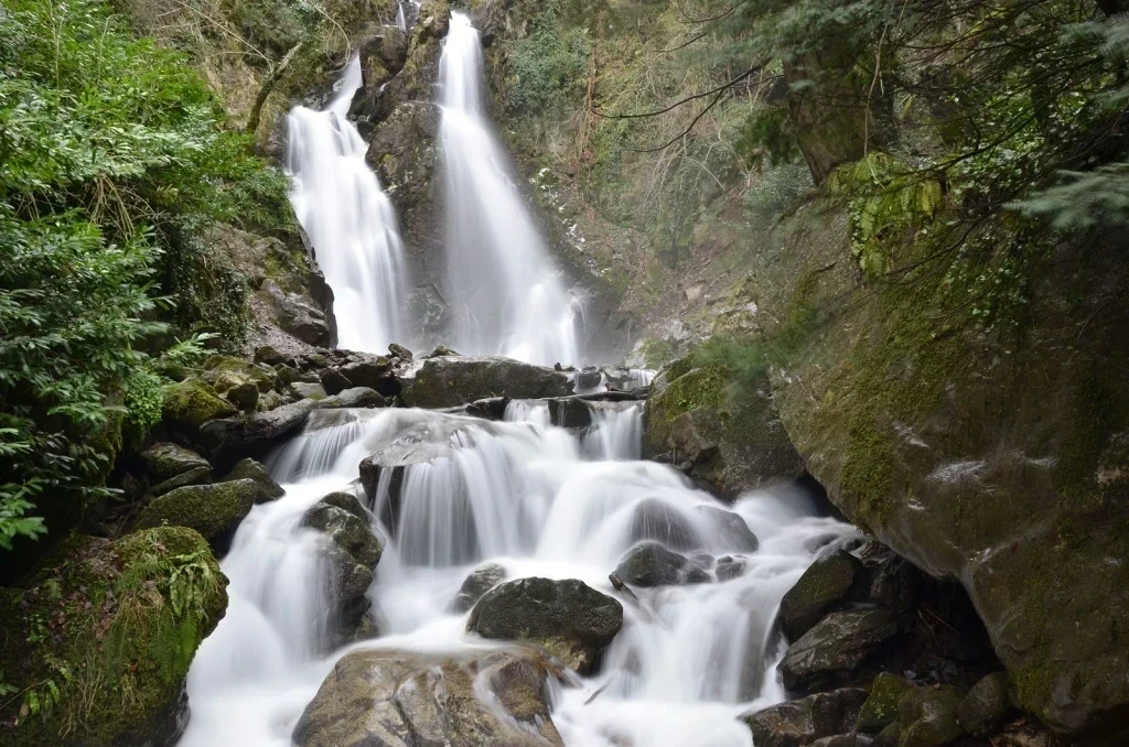 Oylat Şelalesi Nerede? Nasıl Gidilir?