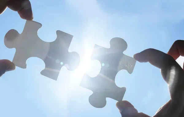 Bağlanma Stili Nedir? İlişkileri Nasıl Etkiler?