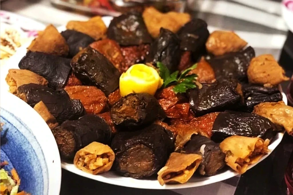 Gaziantep Usulü Kuru Patlıcan Biber Dolması Tarifi