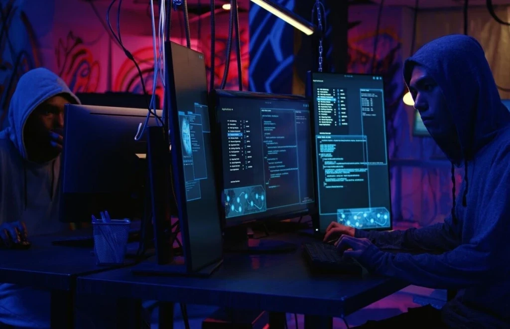 Hackerlar Sadece Akıllı Telefonların Sensörlerini İzleyerek Parolalarınızı Çalabilir