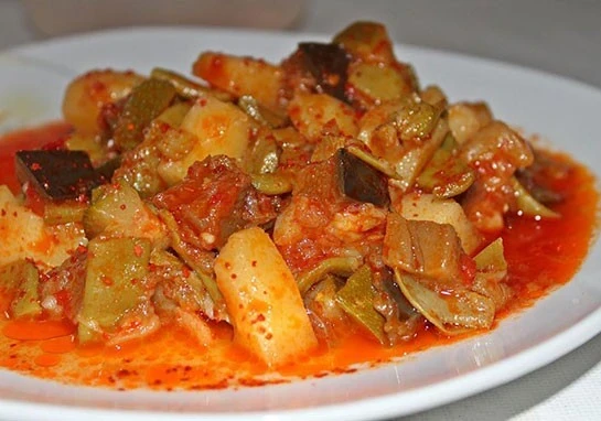 Kıymalı Türlü Tarifi