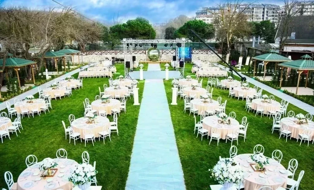 Kır Bahçesi Düğünü ile İlgili Merak Edilenler