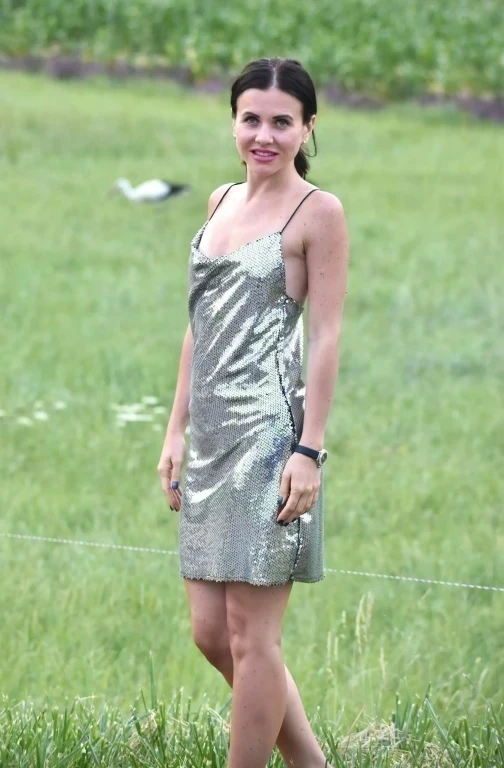 Düğünde Görümce Kıyafeti