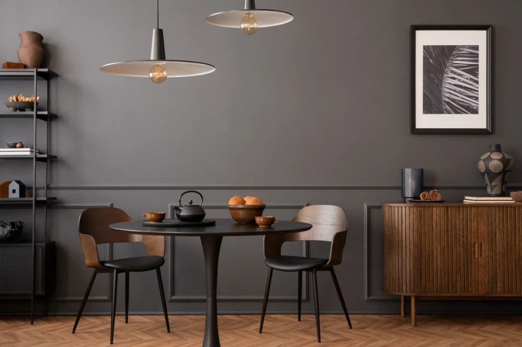 Koyu Renk Duvar Boyası ve Ev Dekorasyonu Fikirleri