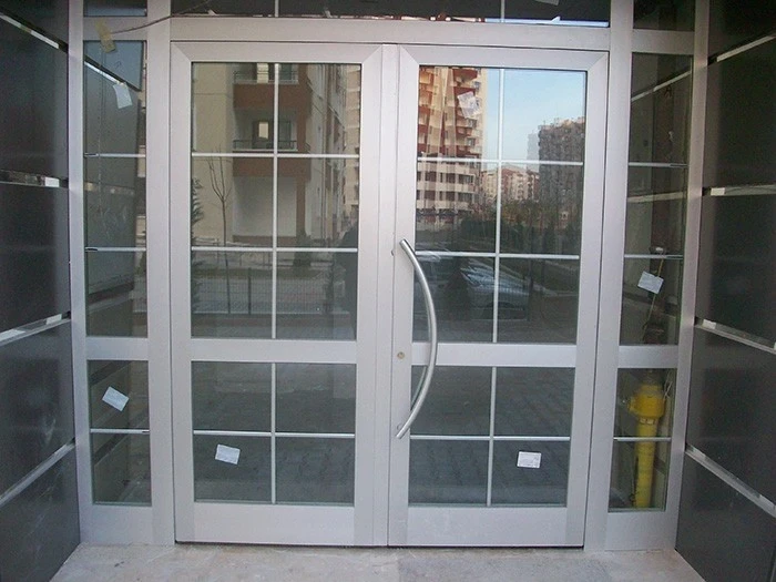 Modern Alüminyum Kapılar ve Bina Giriş Kapısı Modelleri