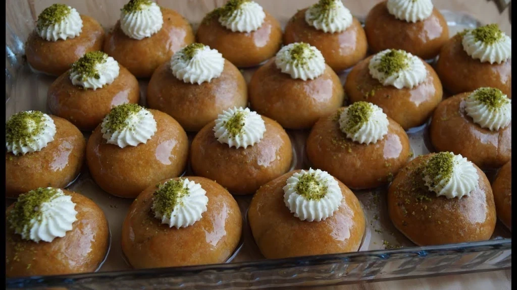 En Lezzetli Şerbetli Tatlı Tarifleriyle Sofranızı Şenlendirin