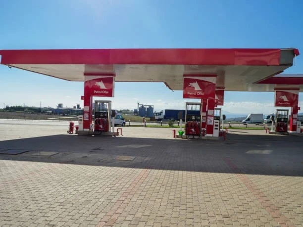 Hafta Sonu Benzinlikler Açık mı? 2024 ve 2025 Güncel Bilgiler