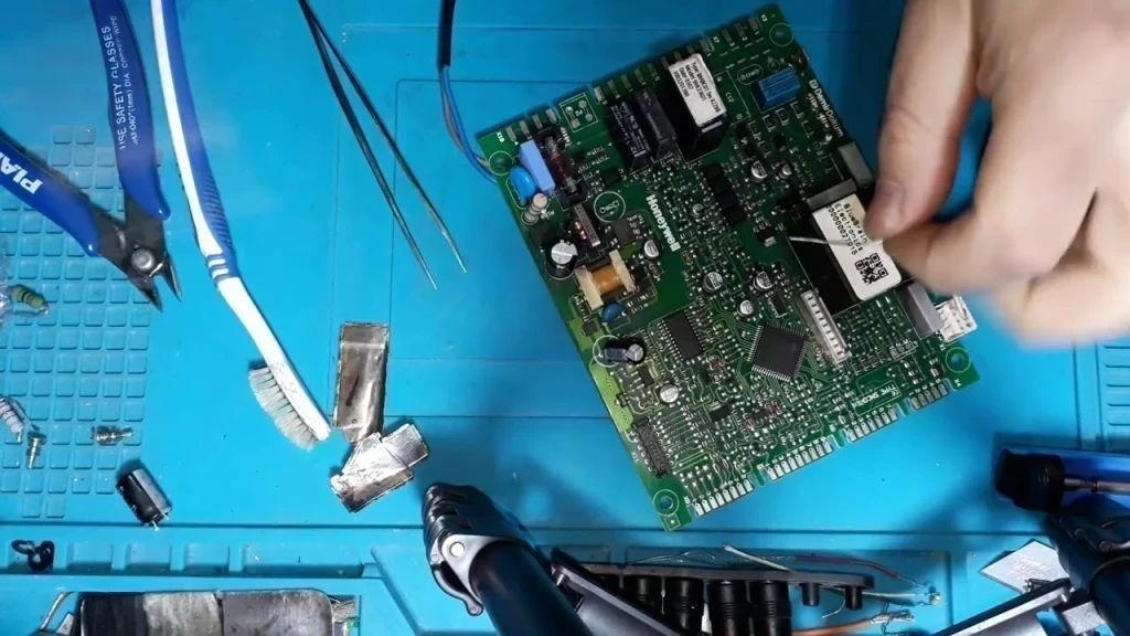 Kombi Kart Tamiri Fiyatları ve Doğru Servis Seçimi Rehberi