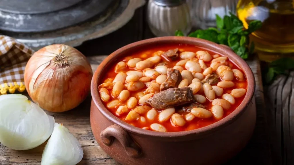 Esnaf Lokantası Kuru Fasulye Tarifi ile Nefis Sofralar