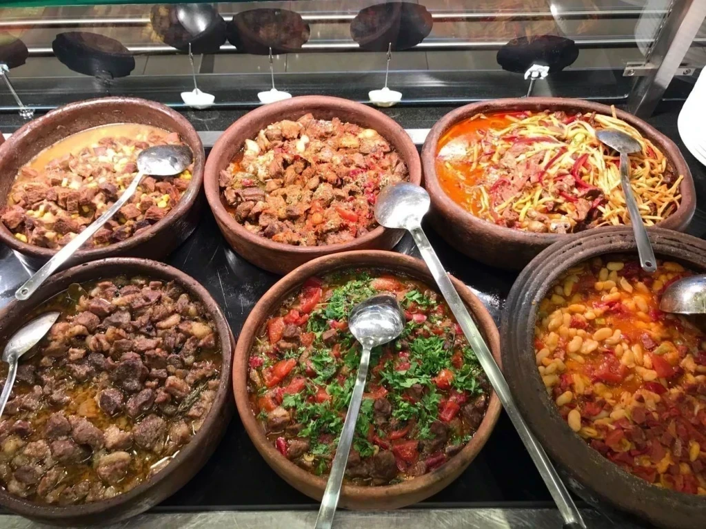 Esnaf Lokantası Yemek Çeşitleriyle Doyurucu Lezzetler