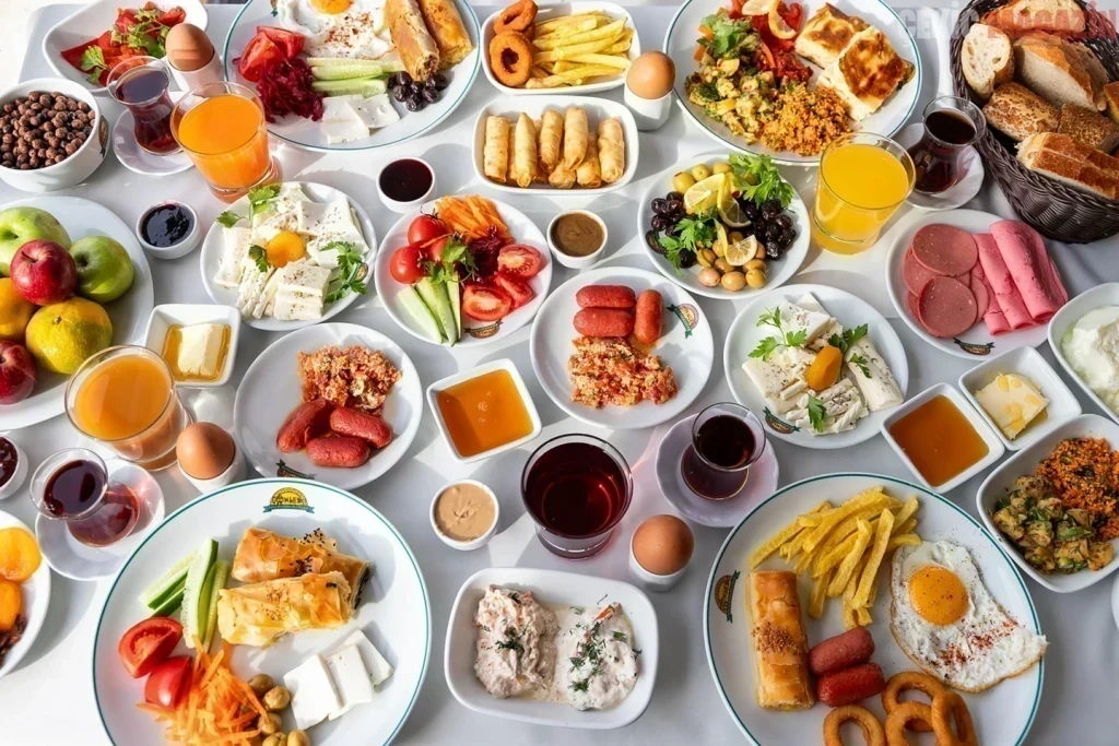 Güne Sağlıklı Başla: Lezzet Dolu Kahvaltı Kolisi