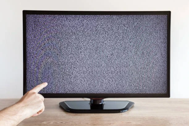 Kumandasız TV Nasıl Açılır? Pratik ve Detaylı Çözümler