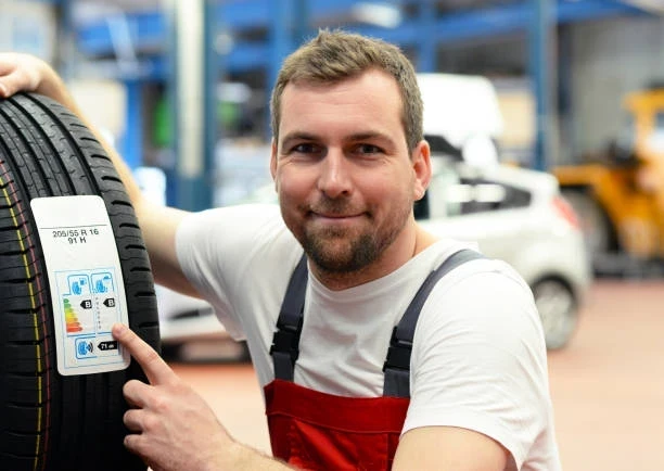 Fiat Doblo ve Fiorino Yedek Lastik Çıkarma ve Değiştirme Rehberi