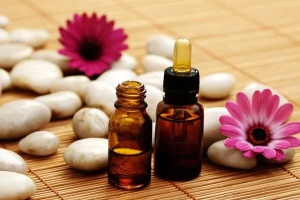 Hangi Masaj Yağı Size Uygun? Cilt Tipine Göre Rehberli Seçim