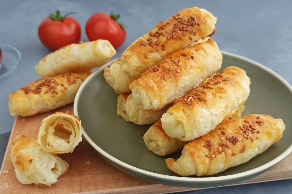 Ev Yapımı Patatesli Kıymalı Börek Tarifiyle Lezzet Katın