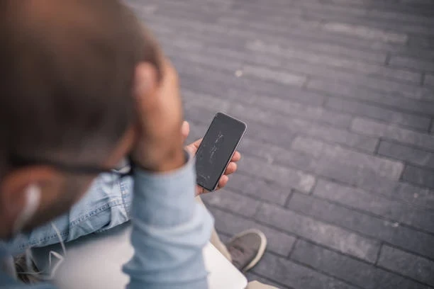 Telefon Şarj Işığı Yanıyor Ama Açılmıyor Sorunu: Nedenleri ve Çözümleri