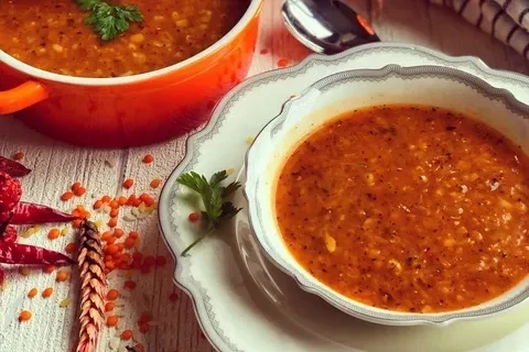 Pratik ve Lezzetli Ezogelin Çorbası Tarifi