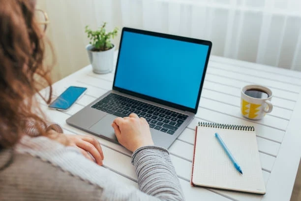 Laptop Ekran Tamiri: Detaylı Rehber ve Uzman Tavsiyeleri