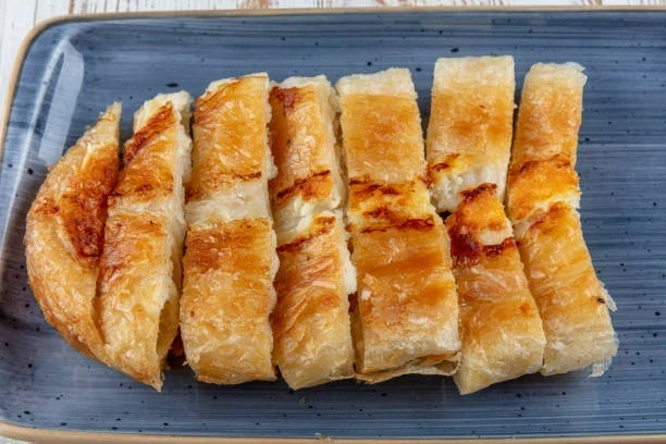 Kıymalı Börek Tarifi: Pratik ve Lezzetli Ev Yapımı Börek
