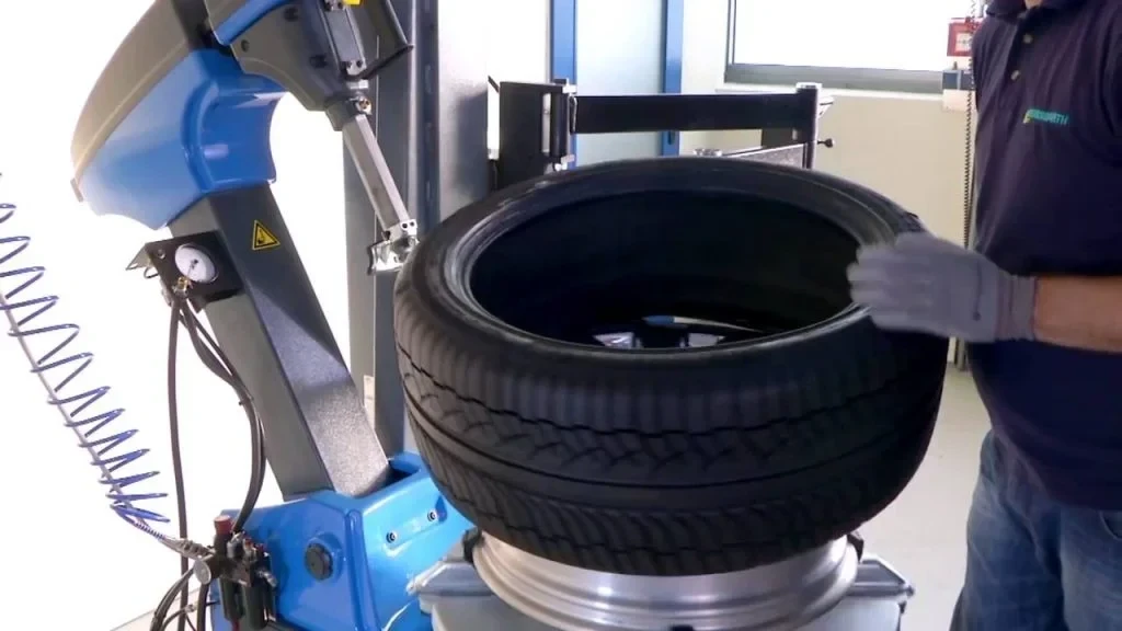 Lastik Söküp Takma Makinaları