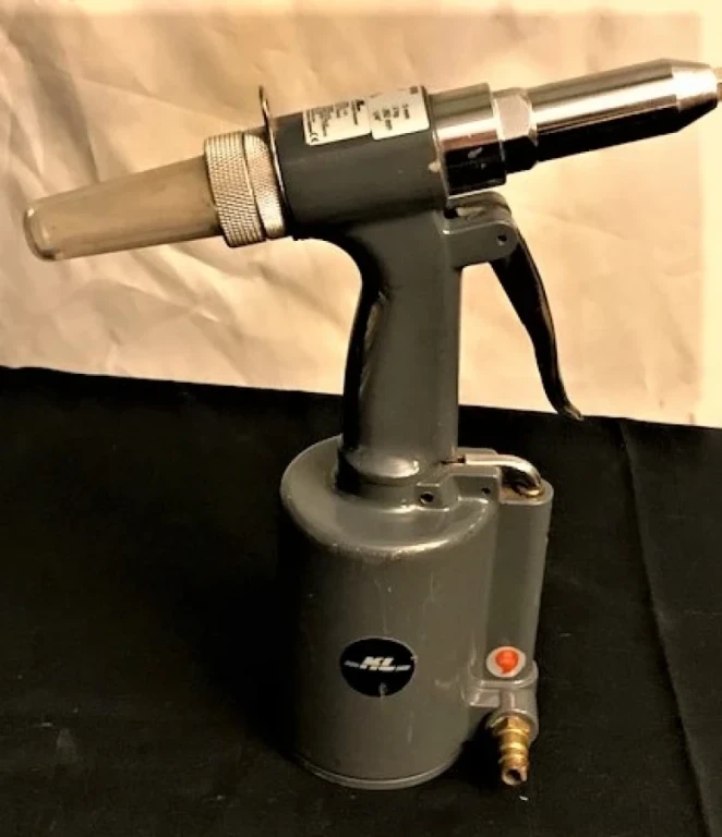 Endüstriyel Gücün Yeni Adı: Havalı Perçin Tabancası Osaka