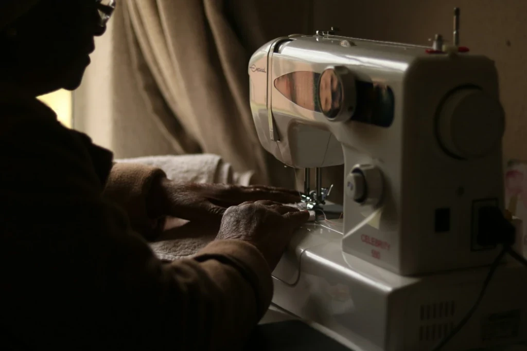 Dikiş Makinelerinde Mekik ve Mekik Yuvası Nasıl Takılır? Tüm Detaylar