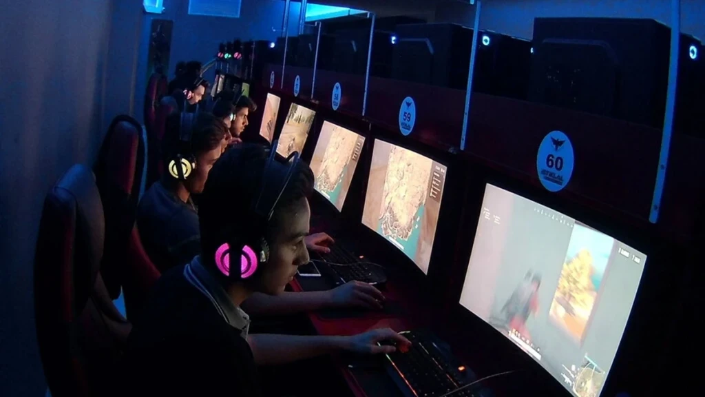 İnternet Cafe mi Playstation mı? En Doğru Oyun Tercihi