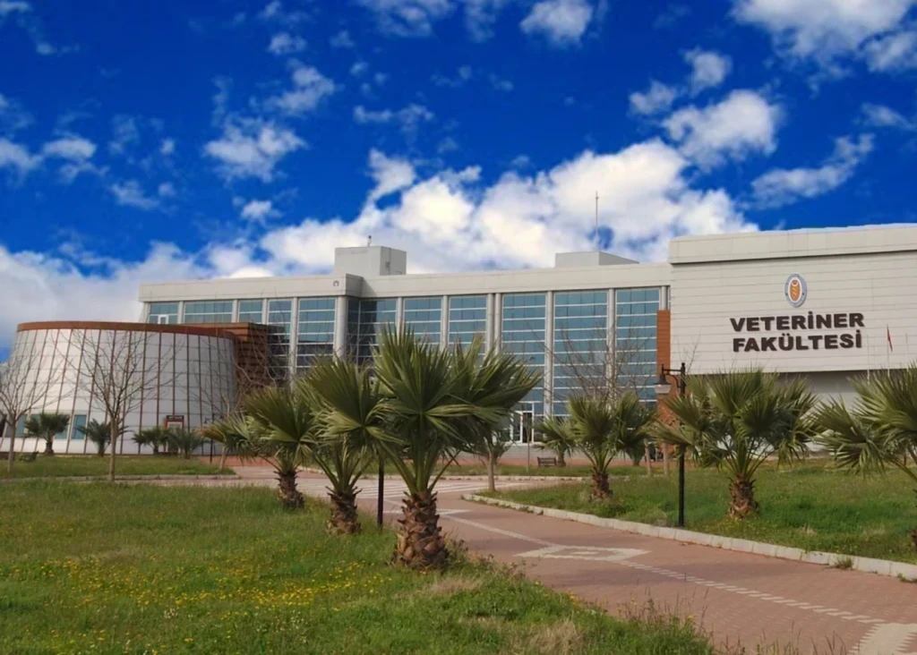 Akdeniz Üniversitesi Veteriner Fakültesi ve AÖF Teknikerlik