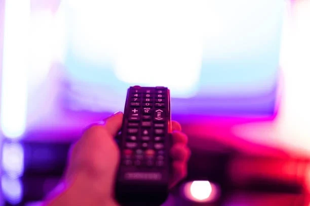 Karanlıkta Tuş Aramaya Son: Işıklı Kumandaların Gücü