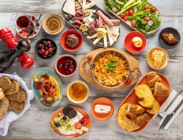 Beşamel Soslu Kahvaltılıklar ve Serpme Lezzetler Rehberi