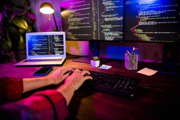 Bilgisayar Programcılığı Nedir, Ne İşe Yarar, Ne Yapar?