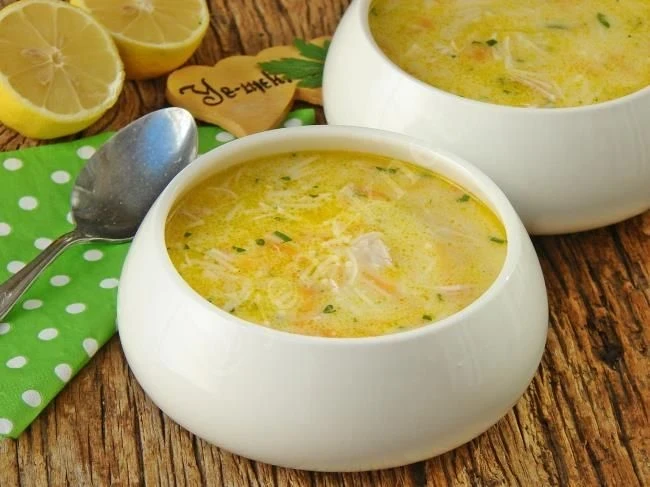 Tavuk Suyu Dolapta Kaç Gün Bekler? Saklama ve Tazelik Rehberi