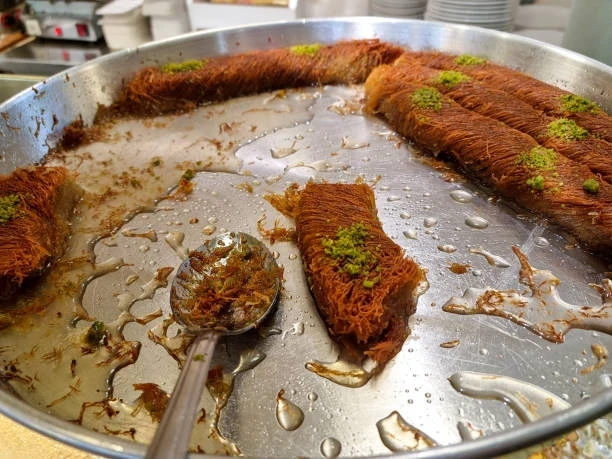 Kızartılarak Yapılan Cevizli Kadayıf Dolması Tarifi