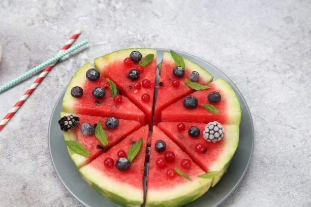 Evde Kolayca Yapabileceğiniz Karpuz Kek Tarifi