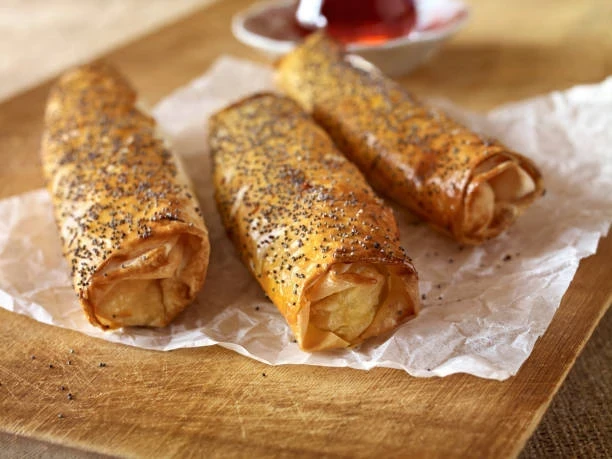 Dondurucuya Uygun El Açması Çıtır Börek