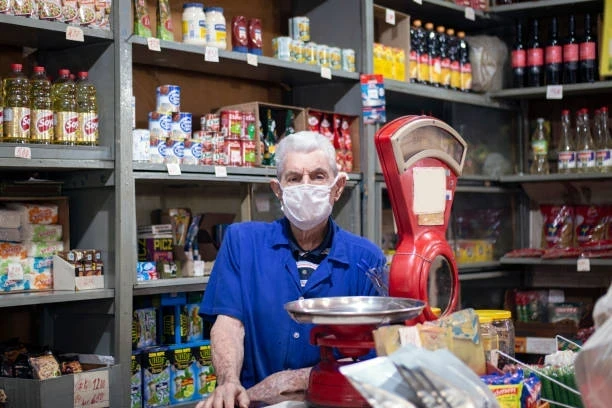 Bakkal Kapanış Saatleri ve Mahalle Esnafının Günlük Rutinleri