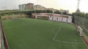 Yağmurda Halı Saha Maçı: Islak Zeminde Futbol Keyfi