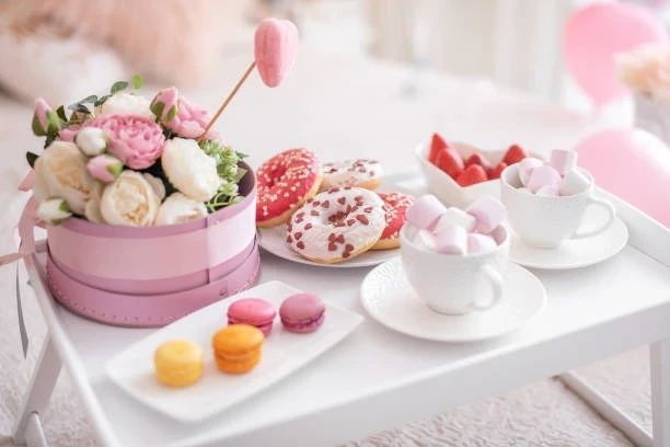 Kahvaltı Davetine Giderken Ne Alınır? En Güzel Hediye Önerileri