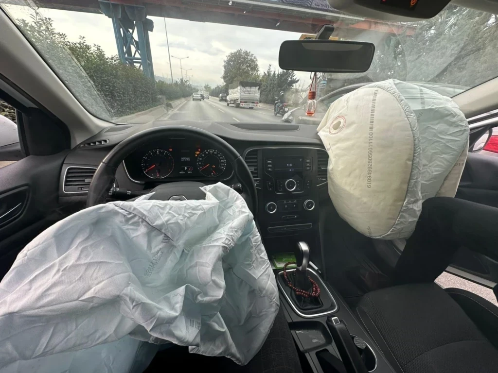 Airbag Patladığını Anlamanın 7 Kesin Yolu: Aracınız Güvende mi?