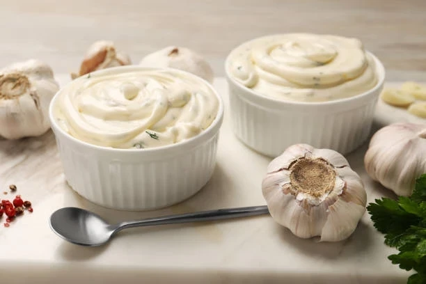 Çorbacılardaki Sarımsak Sosu ve Ev Yapımı Tarifi