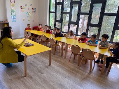 Rengarenk Kreş Ve Anaokulu