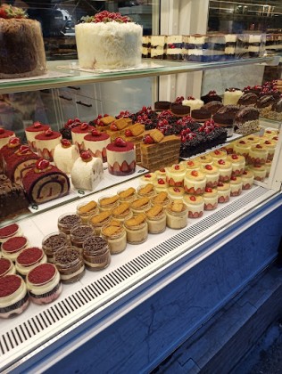 Diyar Burma Künefe Salonu