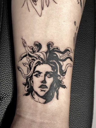 İn Dövme Stüdyosu