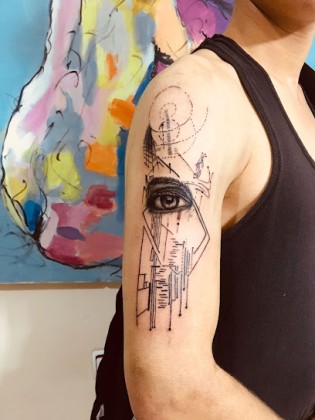 Van Dövme Piercing Fidan Demirel