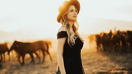 Professional Hair Makeup Studio Bayan Kuaförü