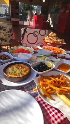 Açina Gondol Cafe Restoran